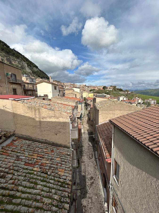 Casa Paradiso Castronuovo di Sicilia エクステリア 写真