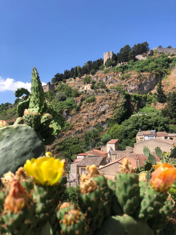 Casa Paradiso Castronuovo di Sicilia エクステリア 写真