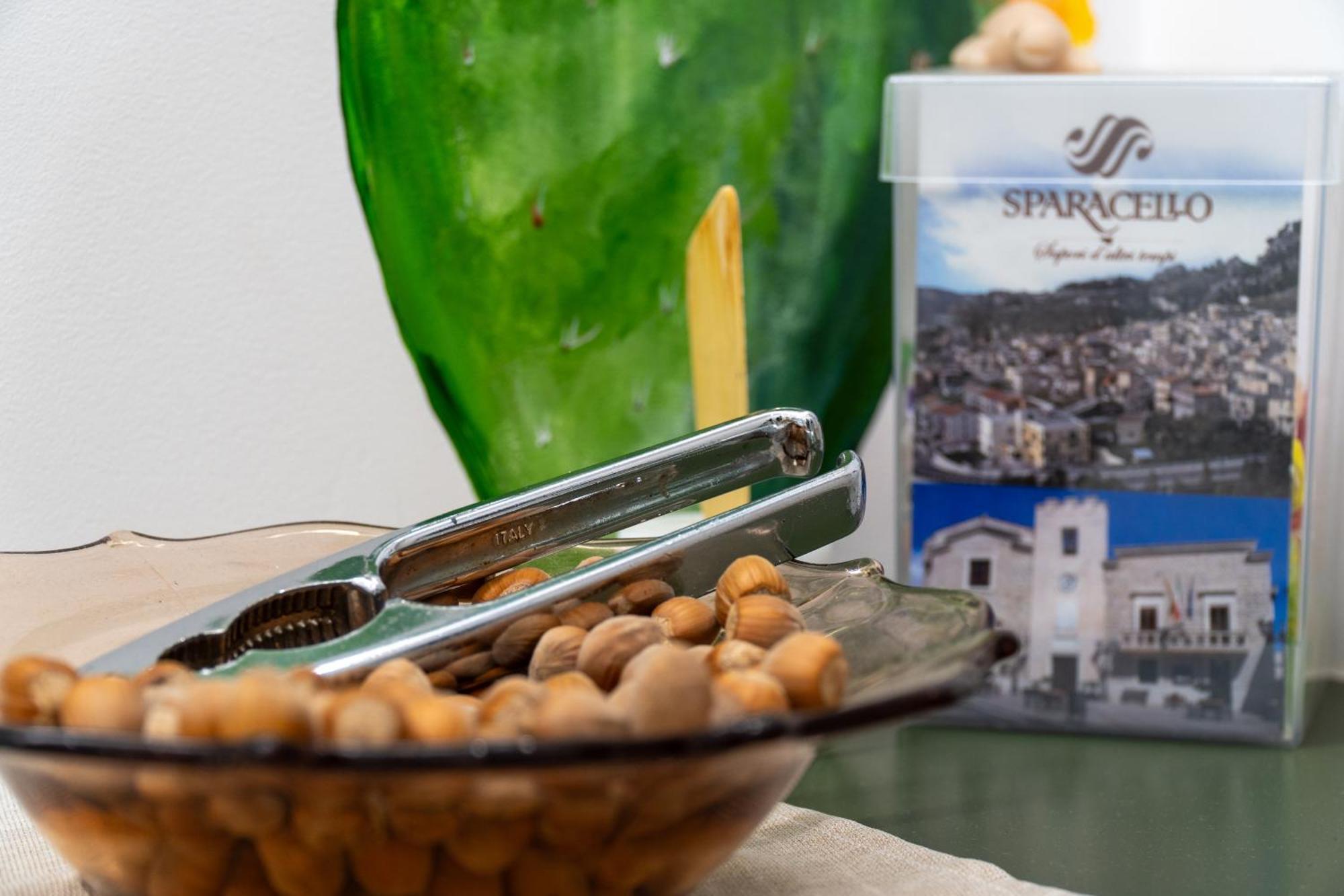 Casa Paradiso Castronuovo di Sicilia エクステリア 写真